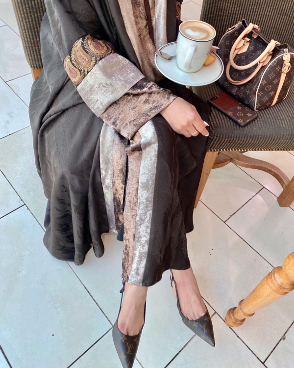 CE6D4EE7-4A3B-409B-BFF5-68F0DB260454 2