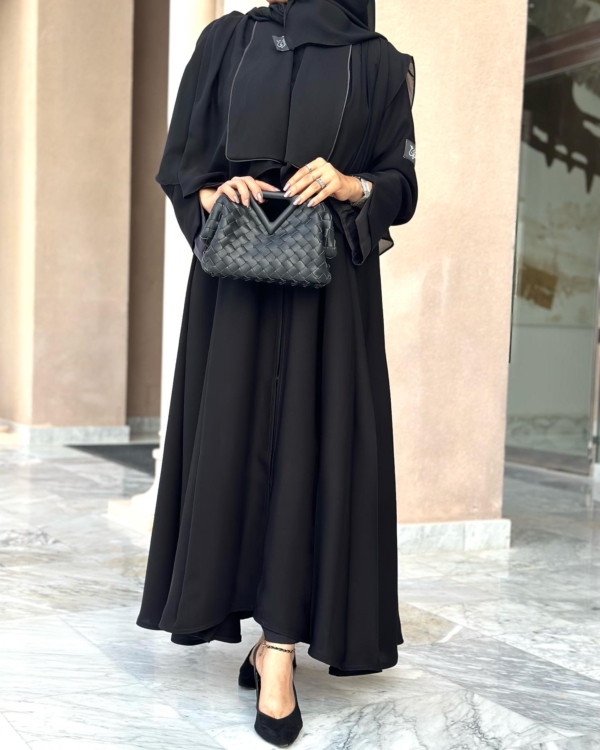 BLACK ALWAYS CLASSIC