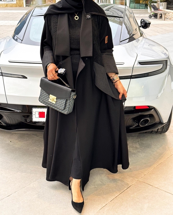 THREE STYLE ABAYA