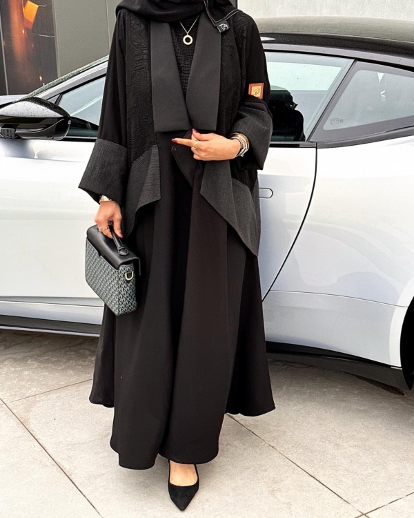 THREE STYLE ABAYA