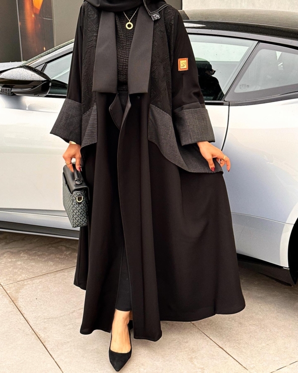 THREE STYLE ABAYA