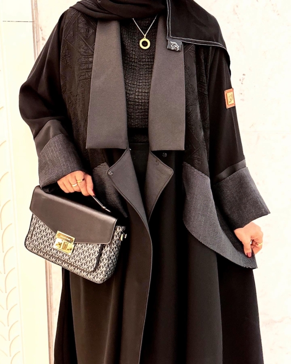 THREE STYLE ABAYA
