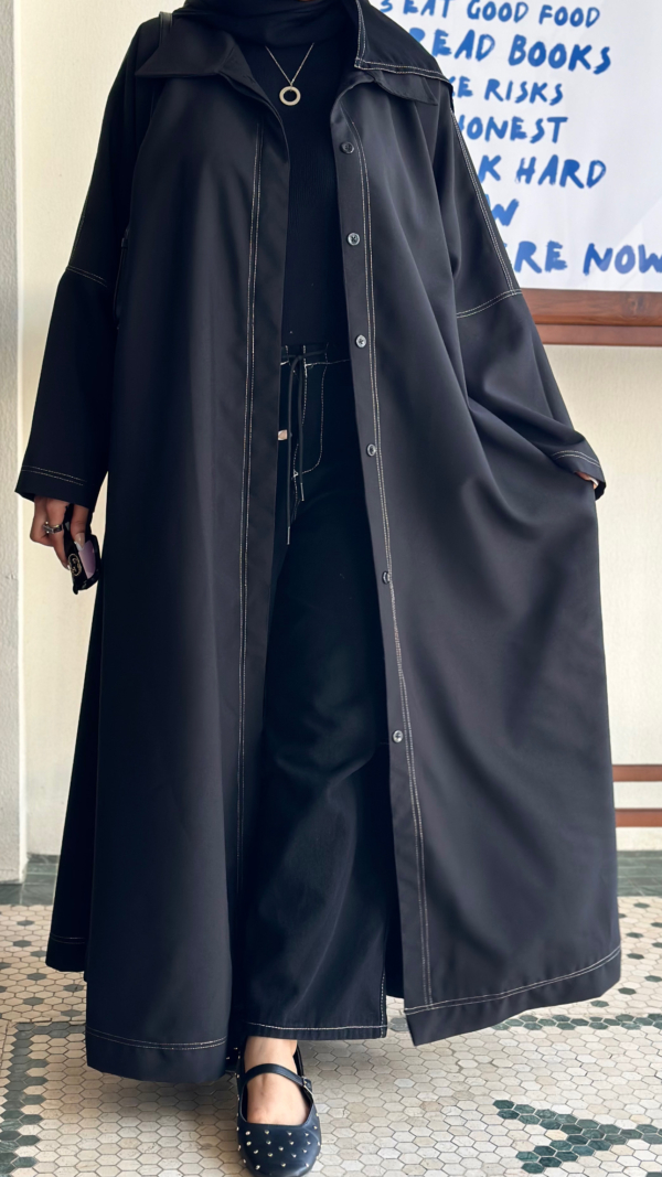 DAILY BLACK & SILVER