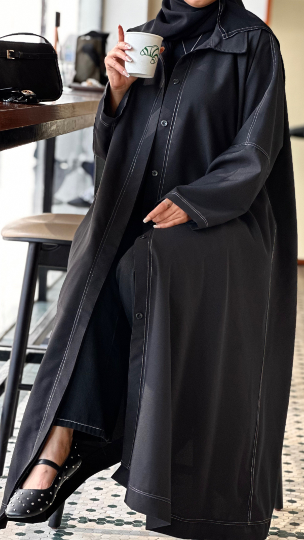 DAILY BLACK & SILVER